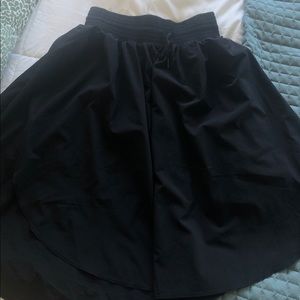 Lululemon swift skirt knee length 4 elastic black